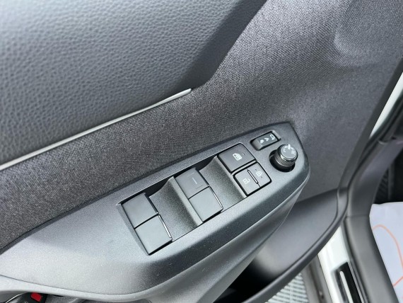 TOYOTA YARIS CROSS Yaris Cross Hybride-011.jpg